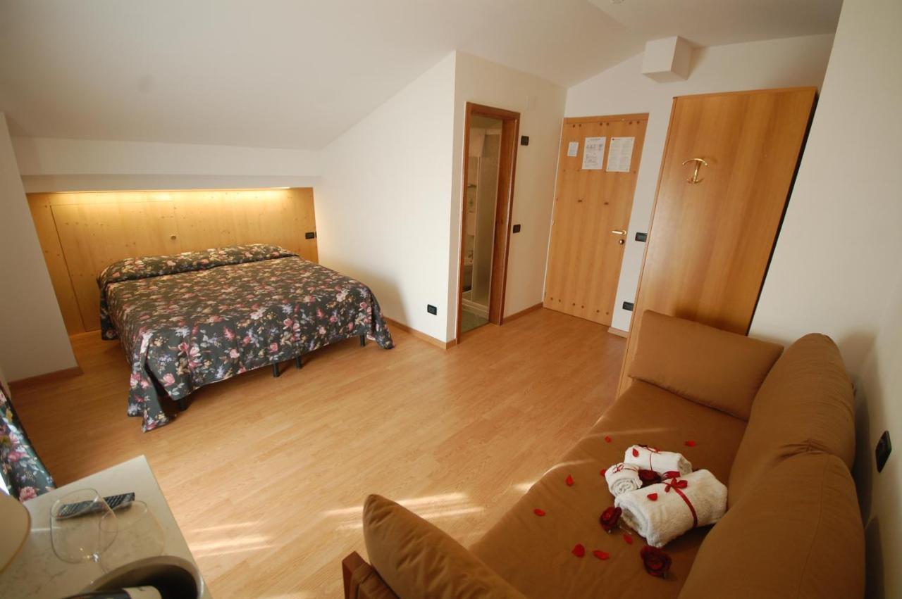Chalet Fiocco Di Neve Pinzolo Quarto foto
